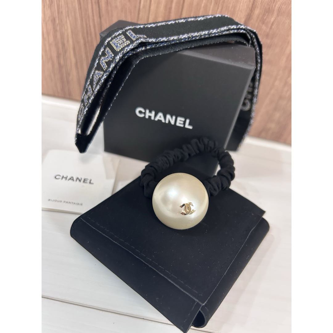 CHANEL - シャネル CHANEL ビッグパール シュシュ ココマーク 美 CHANEL - シャネル CHANEL ビッグパール シュシュ ココマーク 美