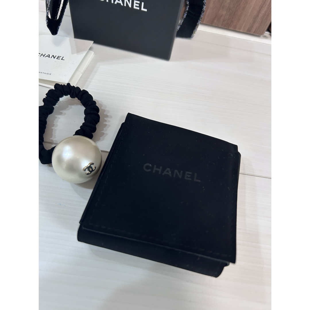 CHANEL - シャネル CHANEL ビッグパール シュシュ ココマーク 美 CHANEL - シャネル CHANEL ビッグパール シュシュ ココマーク 美