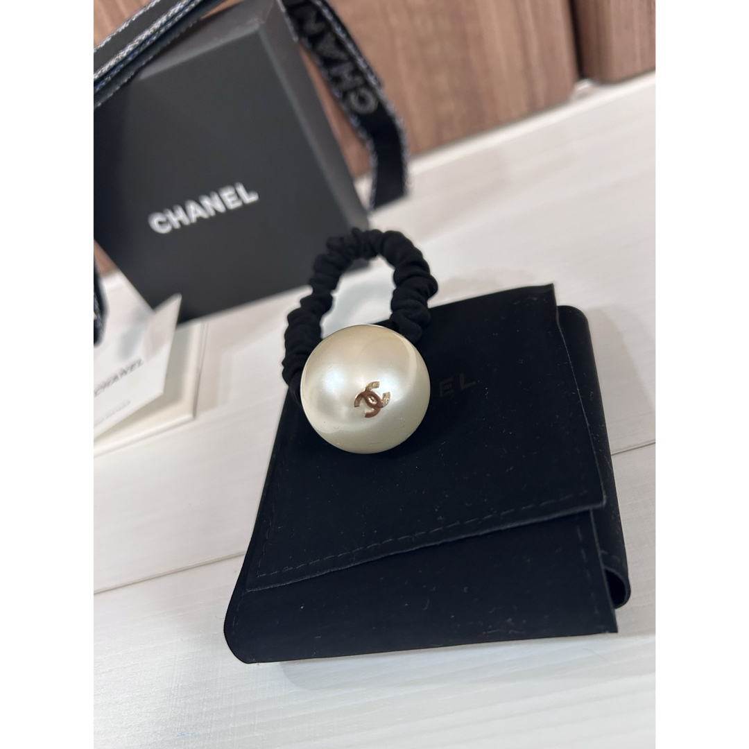 CHANEL - シャネル CHANEL ビッグパール シュシュ ココマーク 美 CHANEL - シャネル CHANEL ビッグパール シュシュ ココマーク 美