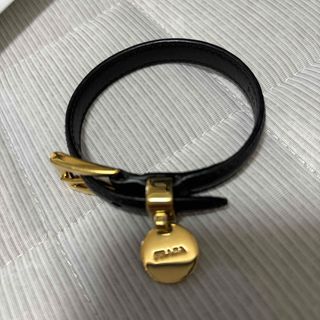 PRADA(ブレスレット/バングル ・ ブラック/黒色系)のフリマ PRADA(ブレスレット/バングル ・ ブラック/黒色系)のフリマ