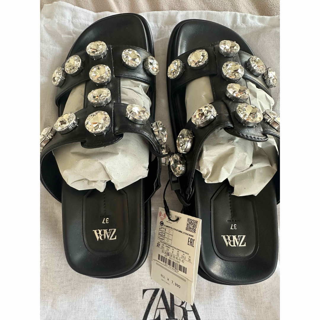 ZARA - ZARA 新品 ビジューフラットスライドサンダル 37の通販 ZARA - ZARA 新品 ビジューフラットスライドサンダル 37の通販
