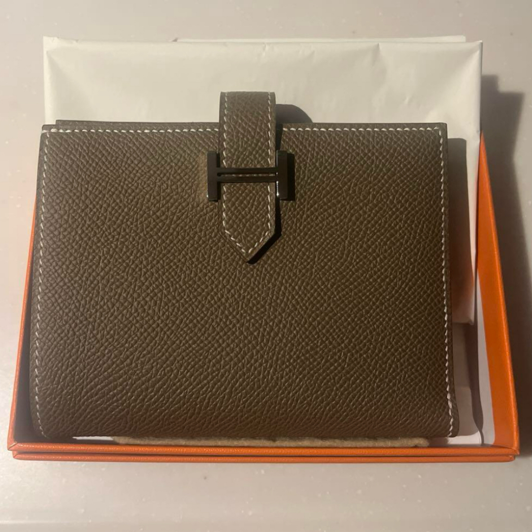 HERMES - 【新品未使用】エルメス ベアンコンパクト エトゥープ HERMES - 【新品未使用】エルメス ベアンコンパクト エトゥープ