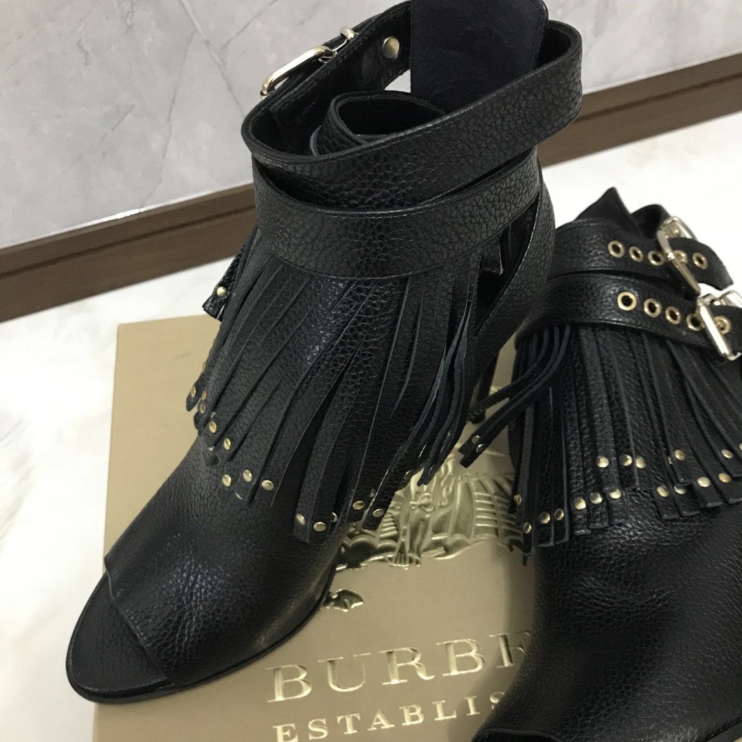 BURBERRY - Burberry バーバリー ショートブーツ 黒の通販 by BURBERRY - Burberry バーバリー ショートブーツ 黒の通販 by