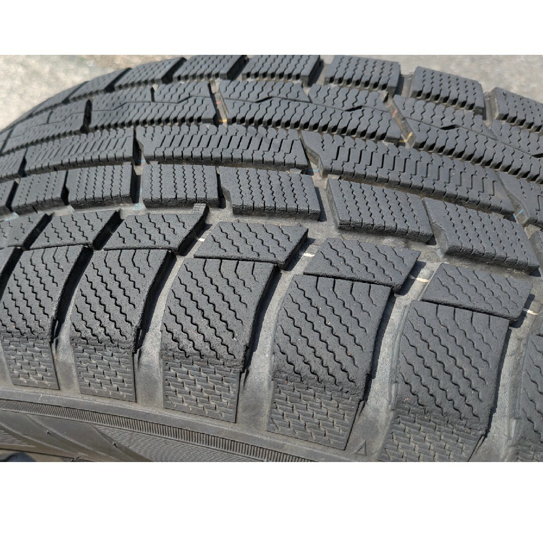 トーヨータイヤ - TOYOスタッドレスタイヤ TRANPATH TX 225/60 トーヨータイヤ - TOYOスタッドレスタイヤ TRANPATH TX 225/60