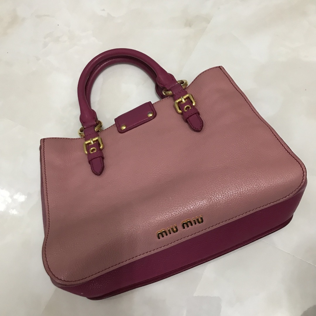 MIU MIU - miumiu バッグ ピンクの通販 by WAKA sister's MIU MIU - miumiu バッグ ピンクの通販 by WAKA sister's