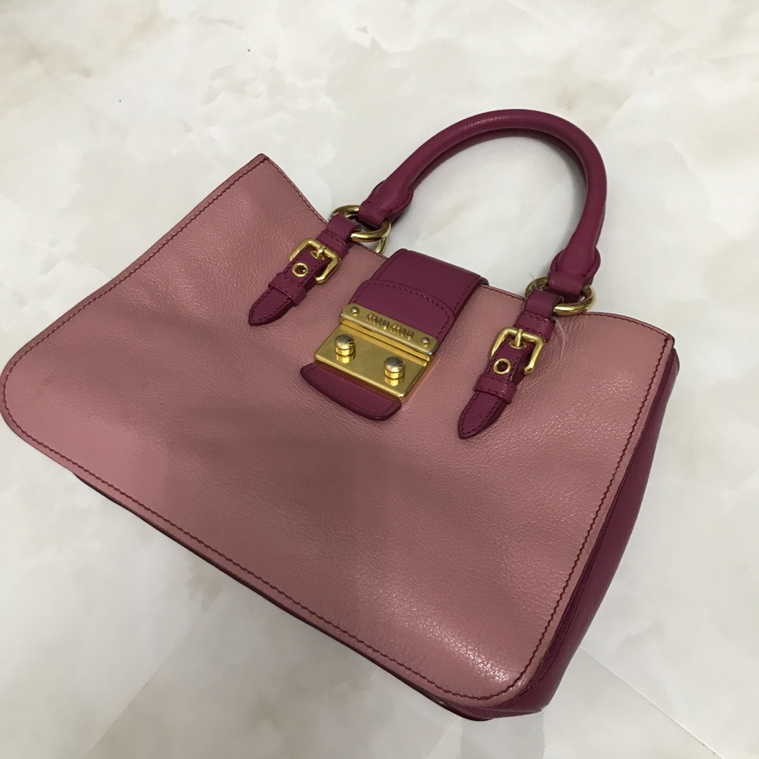 MIU MIU - miumiu バッグ ピンクの通販 by WAKA sister's MIU MIU - miumiu バッグ ピンクの通販 by WAKA sister's