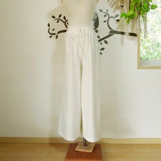 チャイハネ(チャイハネ)のホロノホフレアパンツ●オフホワイト(カジュアルパンツ)