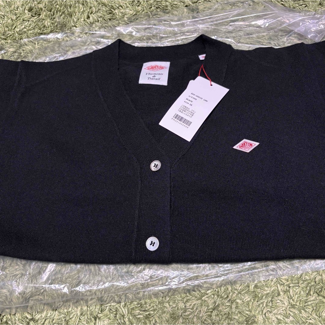DANTON - 新品 ダントン ワンポイントロゴ Vネックニット DANTON - 新品 ダントン ワンポイントロゴ Vネックニット