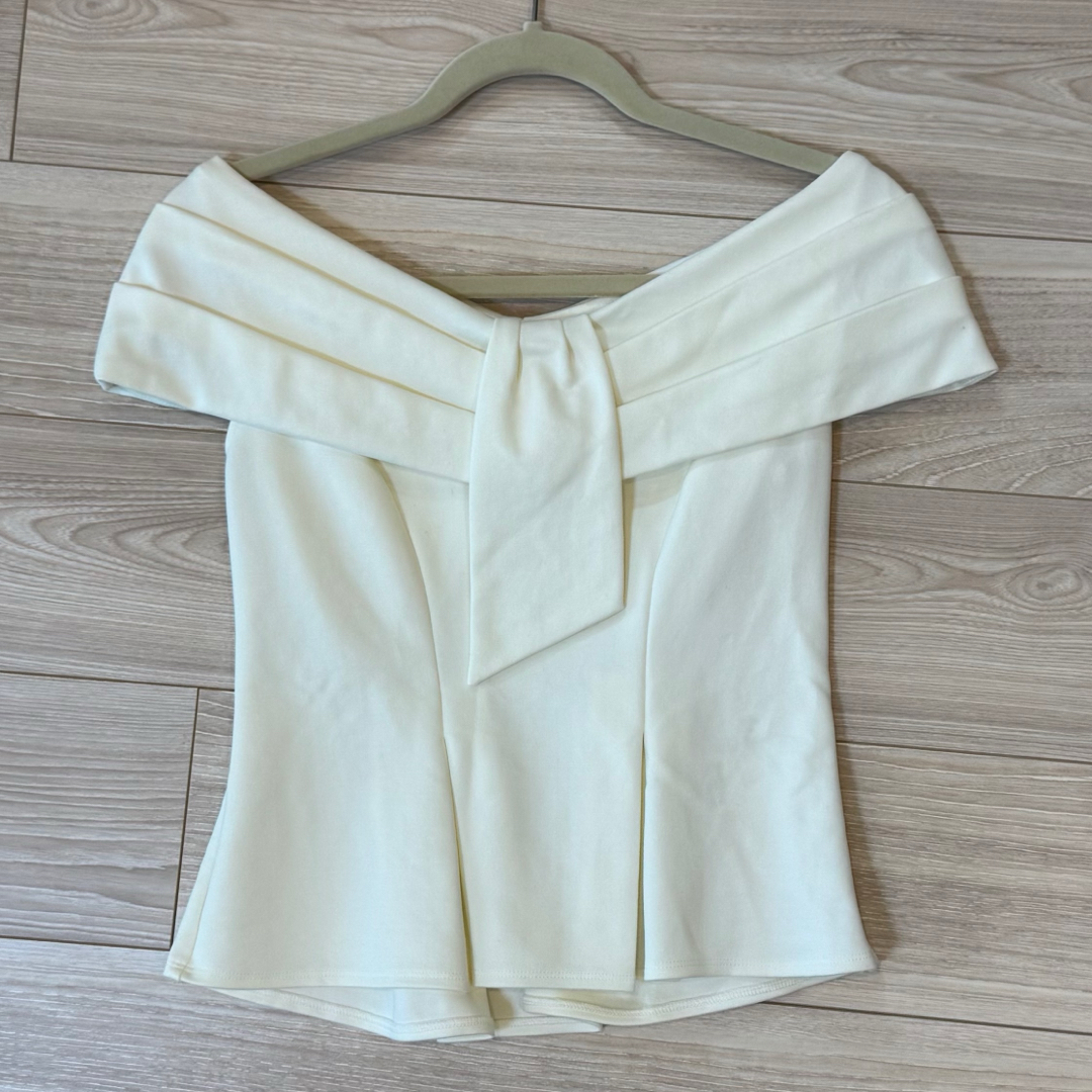 Her lip to - Herlipto Lily Shawl Peplum Top whiteの通販 by Her lip to - Herlipto Lily Shawl Peplum Top whiteの通販 by