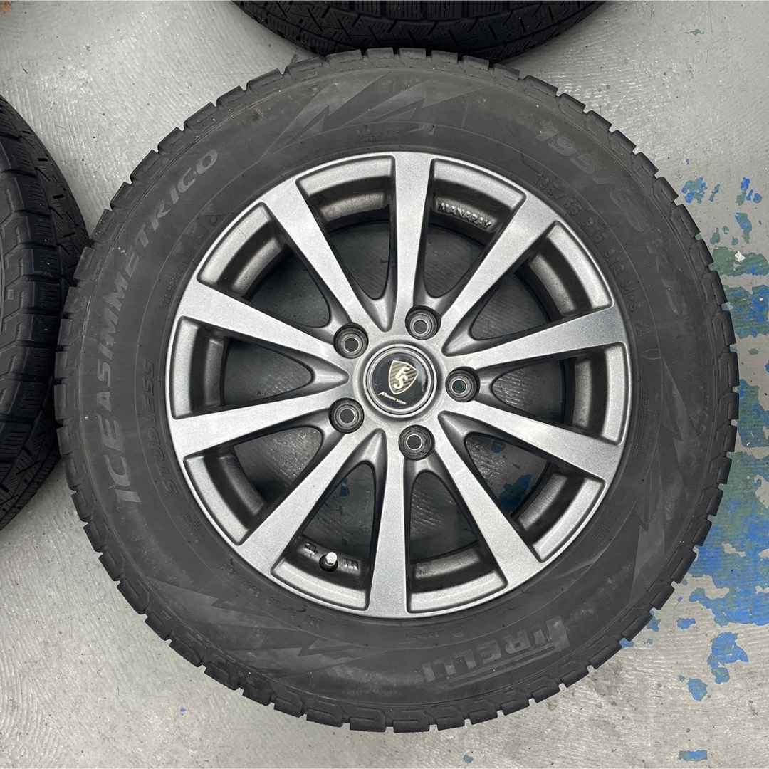 ピレリ - 日産セレナスタッドレスタイヤホイル付195/65R15の通販 ピレリ - 日産セレナスタッドレスタイヤホイル付195/65R15の通販