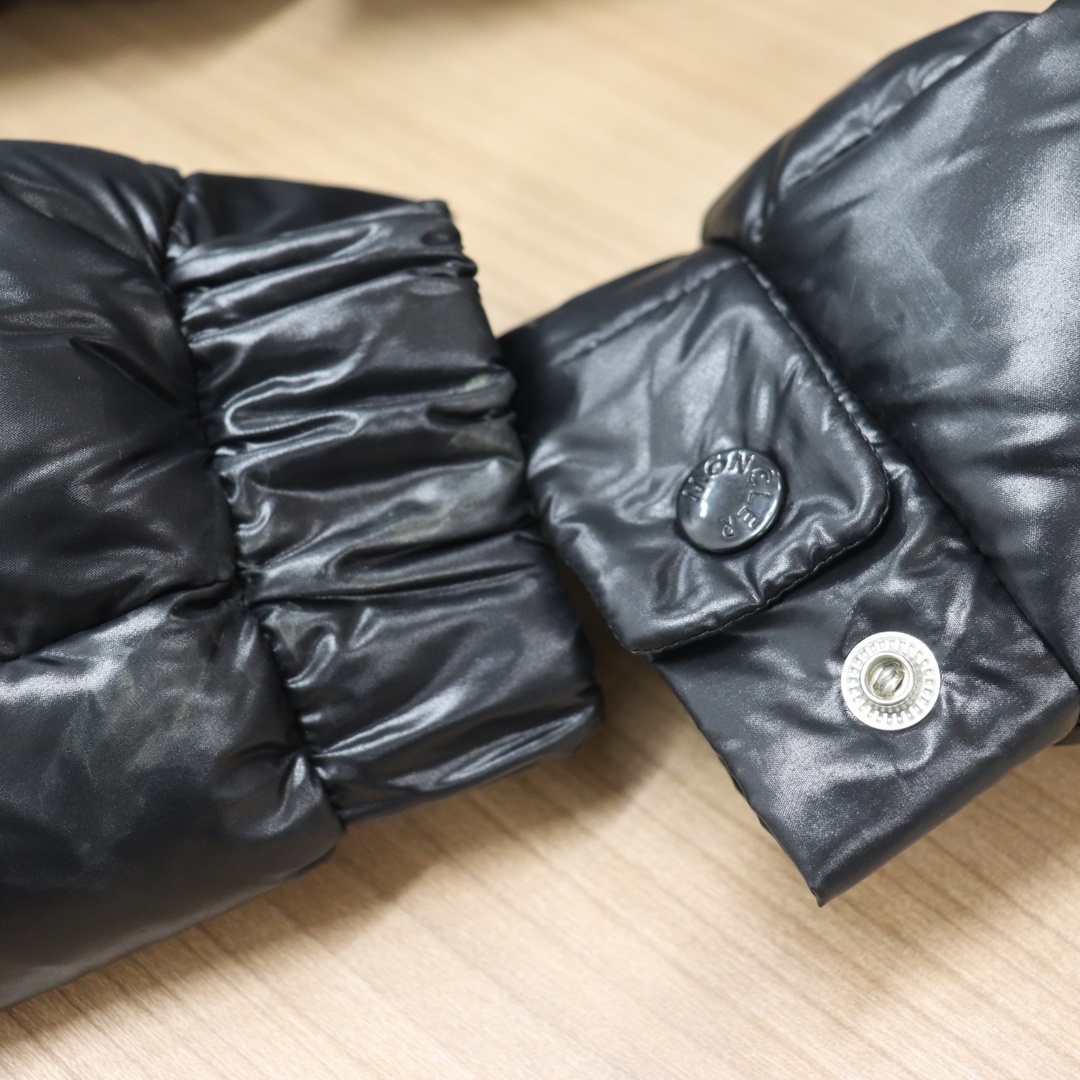 MONCLER - IT52B1K0NIPM 即決 本物 国内正規品 MONCLER MONCLER - IT52B1K0NIPM 即決 本物 国内正規品 MONCLER