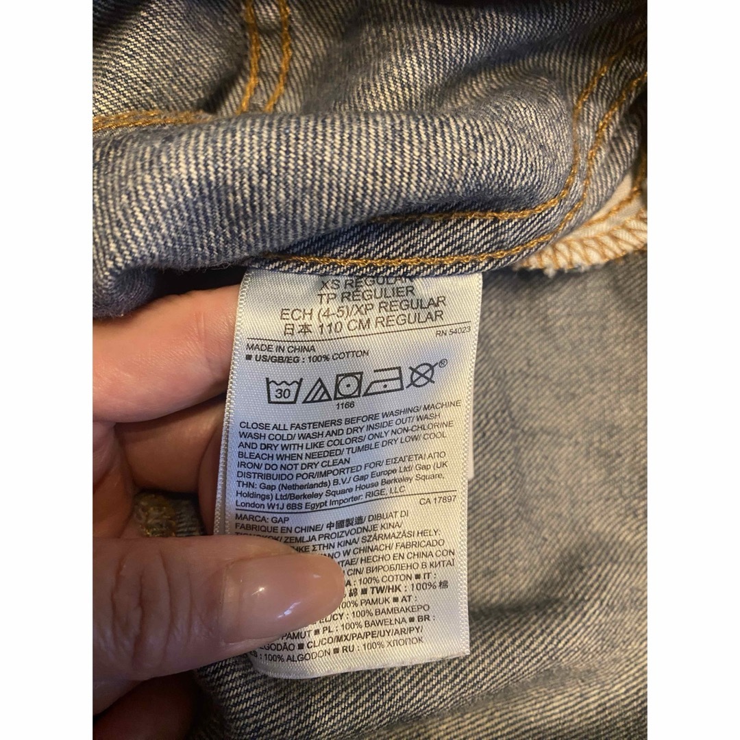GAP Kids(ギャップキッズ)のデニムジャケット　GAP 110㎝ キッズ/ベビー/マタニティのキッズ服男の子用(90cm~)(ジャケット/上着)の商品写真