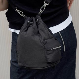MONCLER - ほぼ未使用 モンクレール CARADOC マイクロ MONCLER - ほぼ未使用 モンクレール CARADOC マイクロ