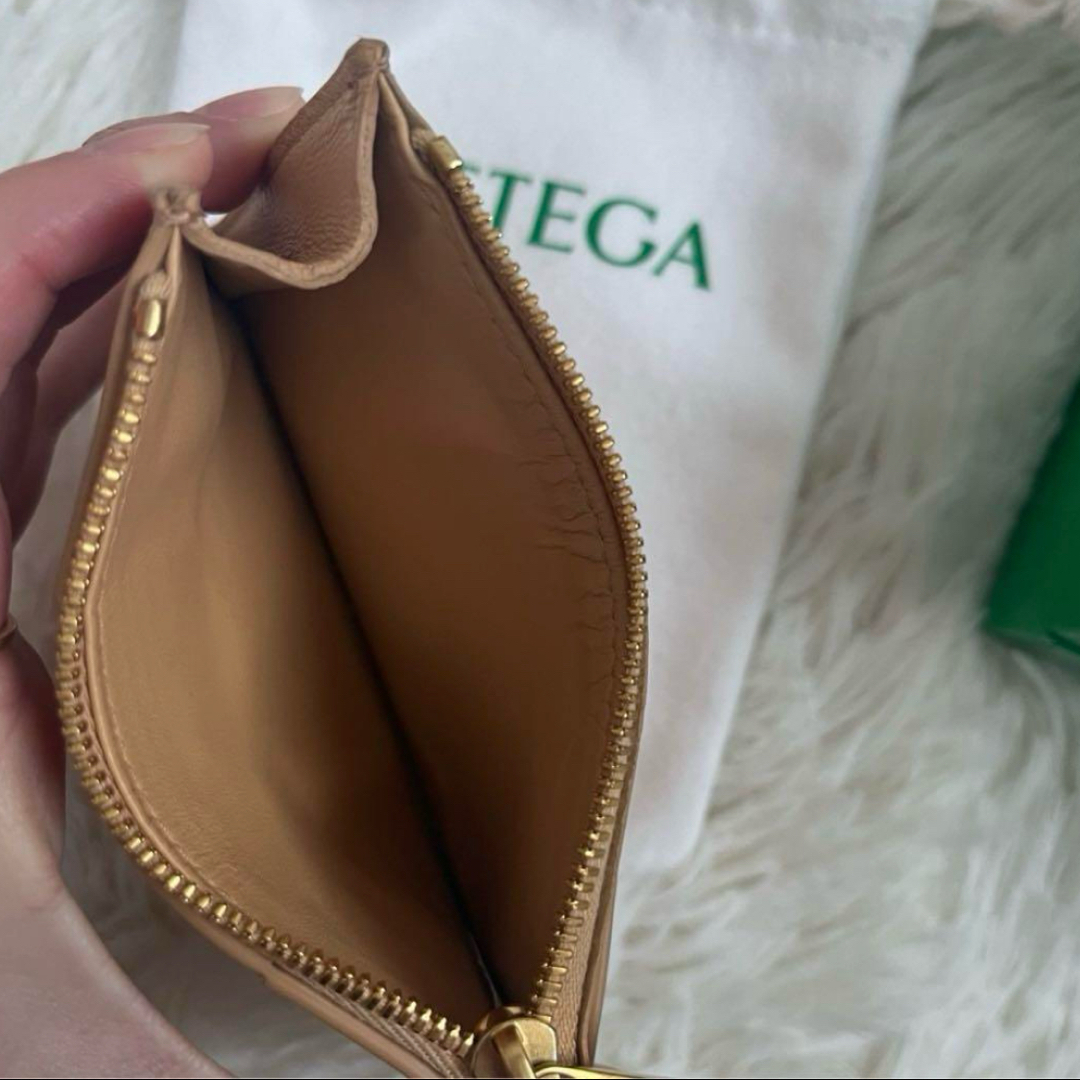 BOTTEGA VENETA - 美品 BOTTEGA VENETA ベージュ フラグメント BOTTEGA VENETA - 美品 BOTTEGA VENETA ベージュ フラグメント