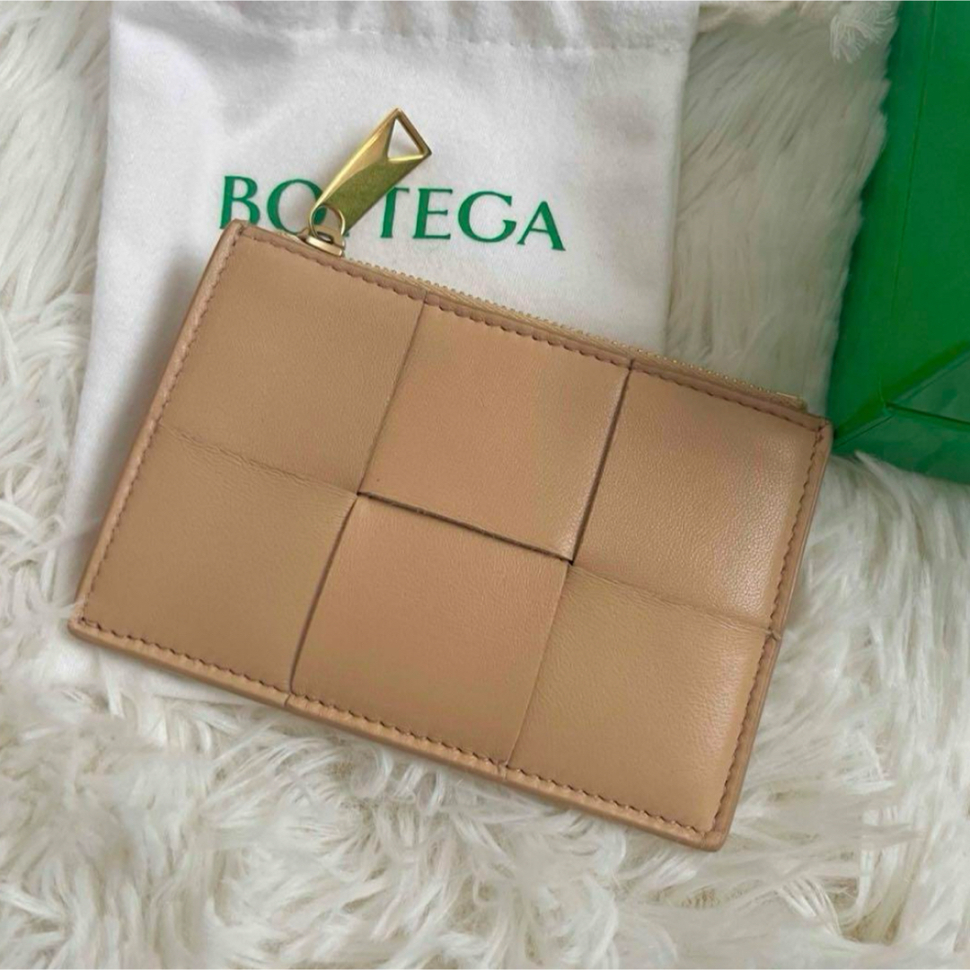 BOTTEGA VENETA - 美品 BOTTEGA VENETA ベージュ フラグメント BOTTEGA VENETA - 美品 BOTTEGA VENETA ベージュ フラグメント