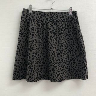 【NACHURAL BEAUTY BASIC】ナチュラルビューティーベーシック　グレー系　M　ミニスカート　総柄(ミニスカート)