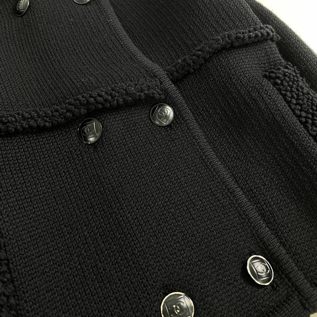 CHANEL - シャネル ジャケット CHANEL ニット ダブル ココボタン CHANEL - シャネル ジャケット CHANEL ニット ダブル ココボタン