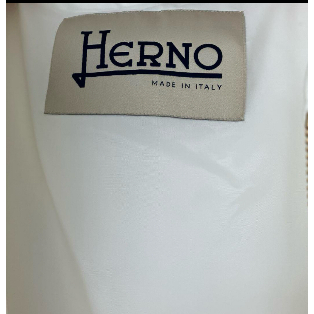 HERNO - Herno ホワイト ジップアップコートの通販 by 質問逃げ HERNO - Herno ホワイト ジップアップコートの通販 by 質問逃げ