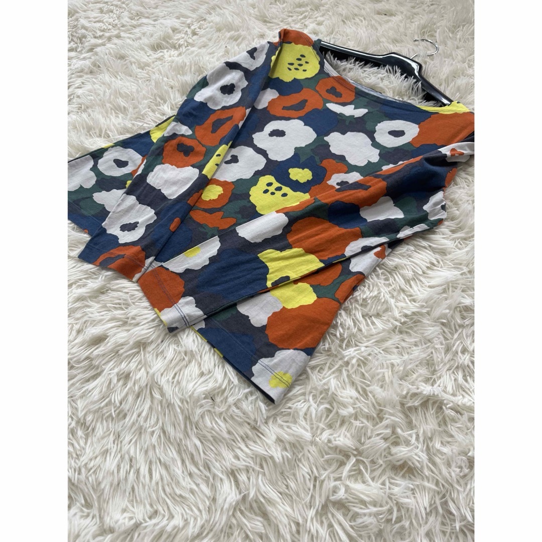 marimekko - marimekko マリメッコ トップス ロンT 花柄 marimekko - marimekko マリメッコ トップス ロンT 花柄
