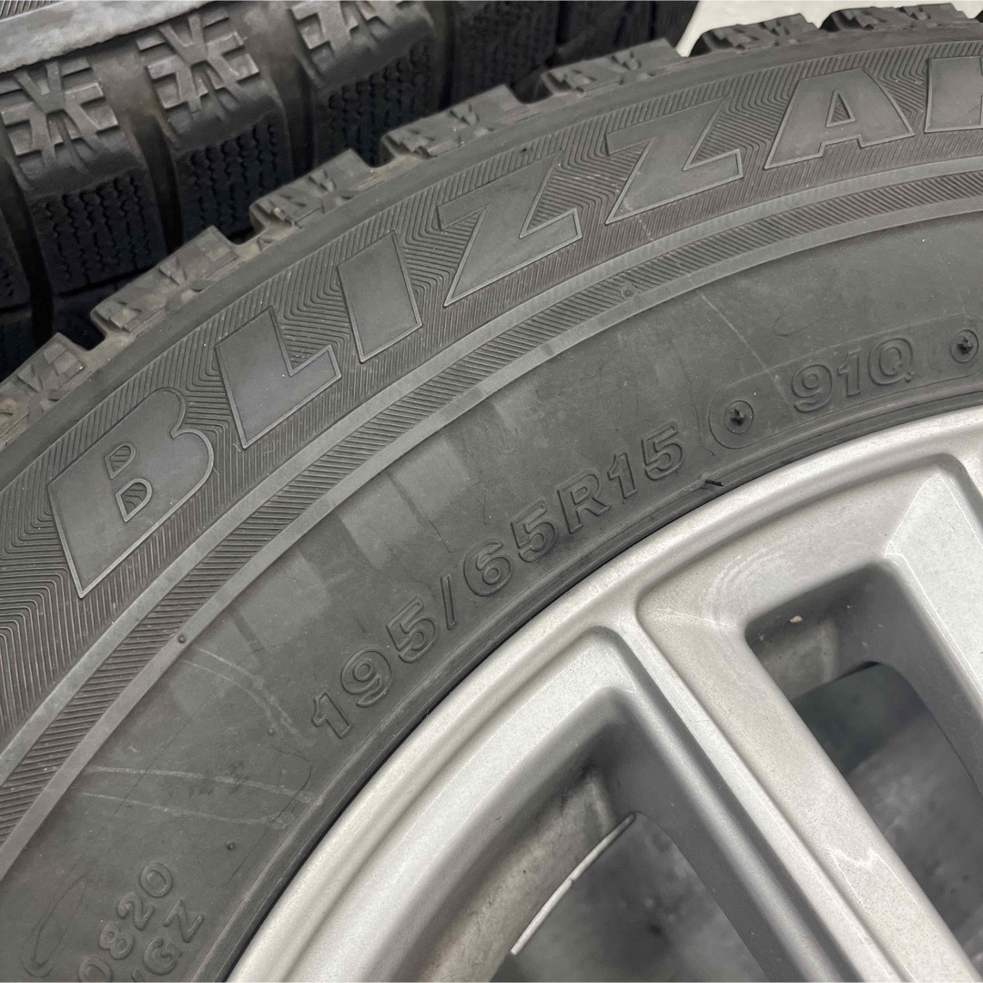 BRIDGESTONE - ヴォクシースタッドレスタイヤホイル付195/65R15 BRIDGESTONE - ヴォクシースタッドレスタイヤホイル付195/65R15