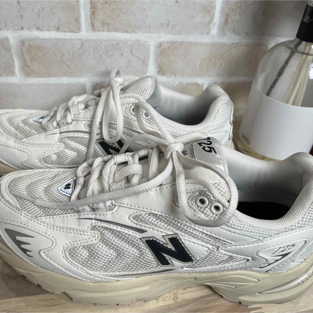 New Balance - ニューバランス725 スニーカー 24.5センチ 白の New Balance - ニューバランス725 スニーカー 24.5センチ 白の