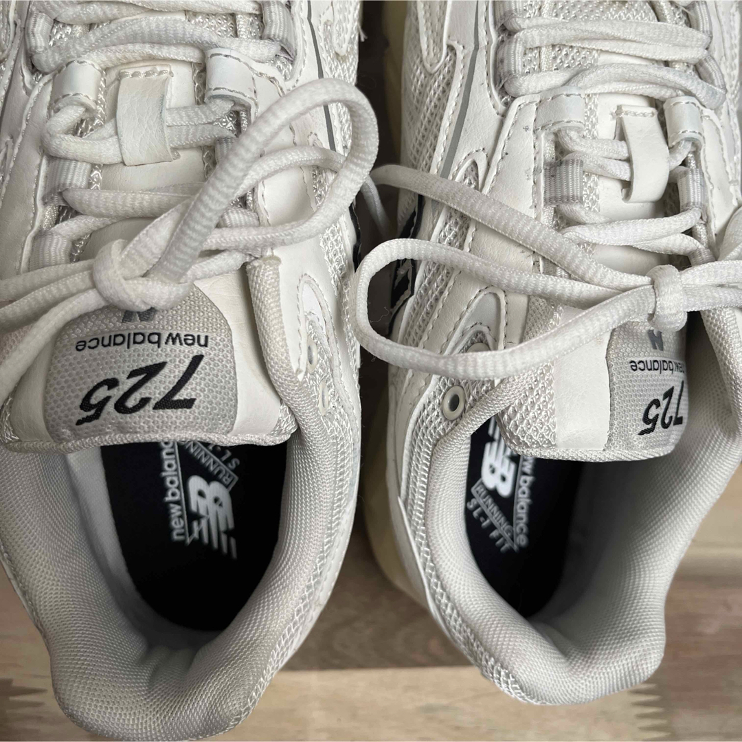 New Balance - ニューバランス725 スニーカー 24.5センチ 白の New Balance - ニューバランス725 スニーカー 24.5センチ 白の