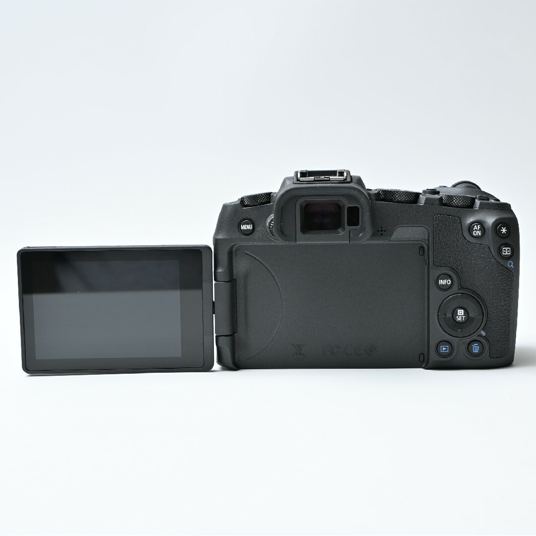 Canon - 【残保証あり】Canon EOS RPの通販 by けむさん's shop Canon - 【残保証あり】Canon EOS RPの通販 by けむさん's shop