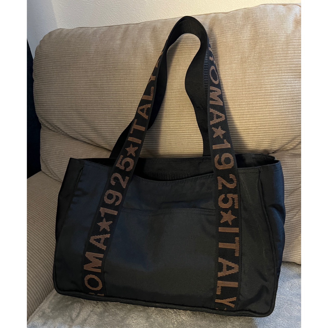 FENDI - 正規品 フェンディ トートバッグ ロゴ 肩掛け 大容量 A4 FENDI - 正規品 フェンディ トートバッグ ロゴ 肩掛け 大容量 A4