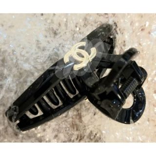 CHANEL - 値下げ!新品 新作 シャネル ロゴリボンバレッタ 黒 CHANEL - 値下げ!新品 新作 シャネル ロゴリボンバレッタ 黒