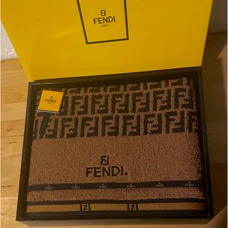 FENDI(タオル/バス用品)のフリマアイテム一覧 FENDI(タオル/バス用品)のフリマアイテム一覧