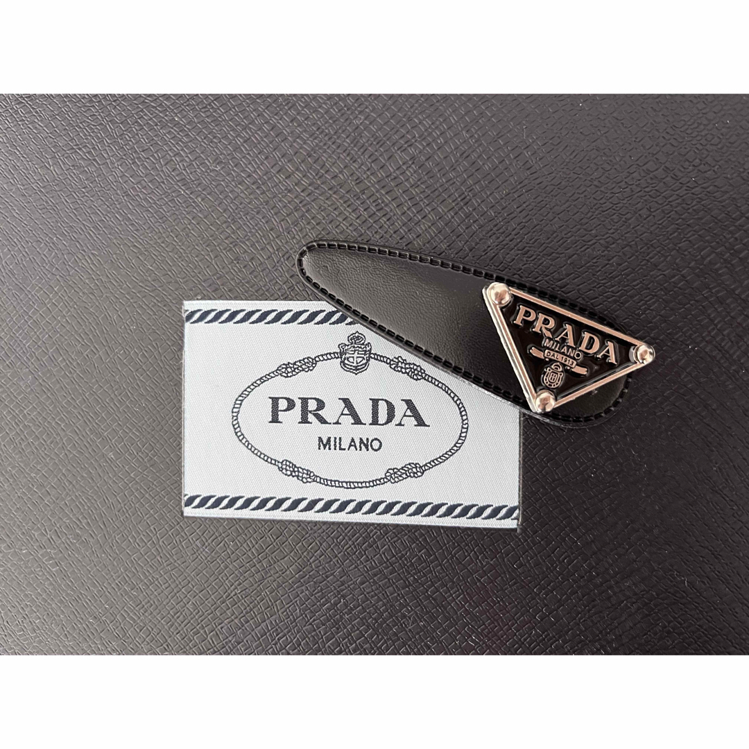 PRADA - プラダ ロゴヘアピンの通販 by soouuhina|プラダならラクマ PRADA - プラダ ロゴヘアピンの通販 by soouuhina|プラダならラクマ