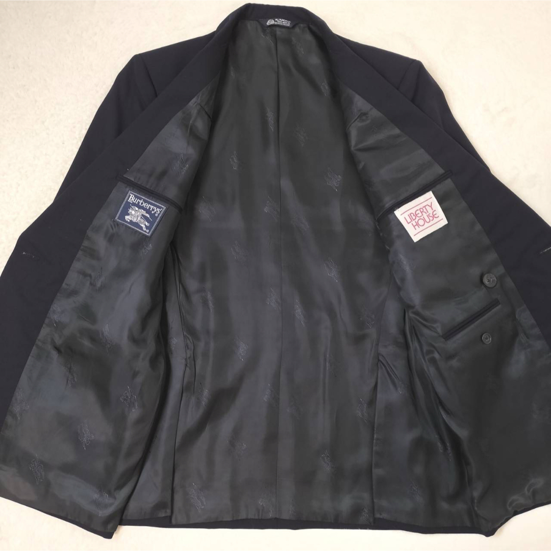 BURBERRY - ✨美品✨ バーバリーズ 紺ブレ 金ボタン ダブル M〜L BURBERRY - ✨美品✨ バーバリーズ 紺ブレ 金ボタン ダブル M〜L