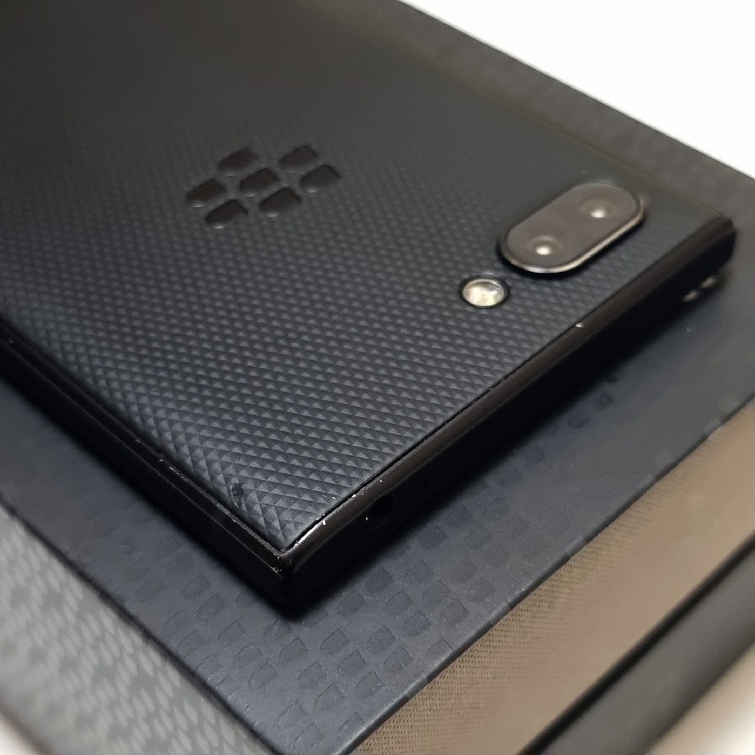 BlackBerry - 日本版 SIMフリー BlackBerry KEY2 BBF100-9の通販 BlackBerry - 日本版 SIMフリー BlackBerry KEY2 BBF100-9の通販