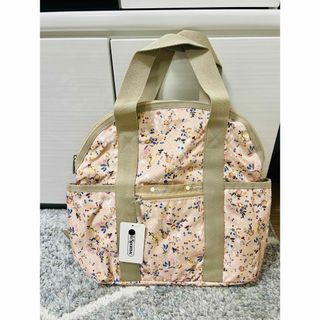LeSportsac - レスポートサック 花柄 小花 ピンク リュック LeSportsac - レスポートサック 花柄 小花 ピンク リュック