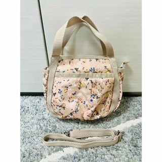 LeSportsac(花柄 ・ ショルダーバッグ)のフリマアイテム一覧 LeSportsac(花柄 ・ ショルダーバッグ)のフリマアイテム一覧
