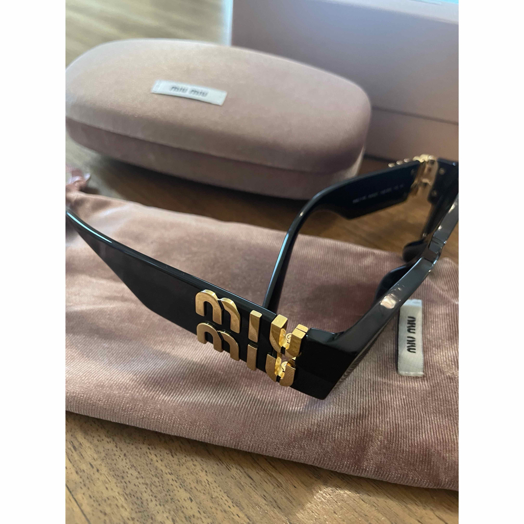 MIU MIU - ミュウミュウ miumiu サングラス 箱付き 美品の通販 MIU MIU - ミュウミュウ miumiu サングラス 箱付き 美品の通販