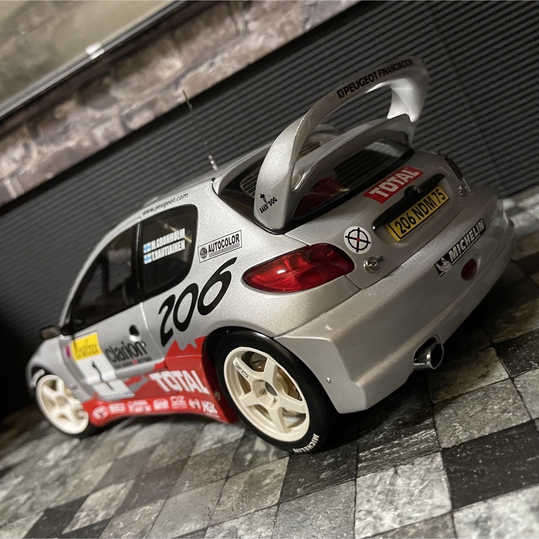 AUTOart - 1/18 AUTOart プジョー 206 WRC 2001 モンテカルロ AUTOart - 1/18 AUTOart プジョー 206 WRC 2001 モンテカルロ