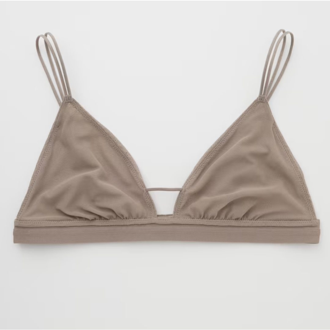 UNIQLO(ユニクロ)のユニクロ ワイヤレスブラ　ノンパッド　ダークブラウン　Ｍ　マメクロゴウチ マメ レディースの下着/アンダーウェア(ブラ)の商品写真