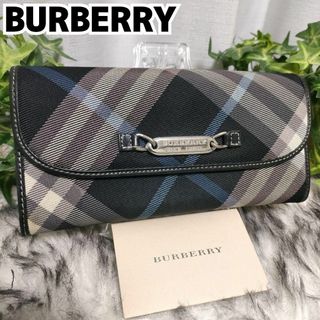 BURBERRY - 【未使用に近い】BURBERRY レッド 二つ折り ノバ BURBERRY - 【未使用に近い】BURBERRY レッド 二つ折り ノバ