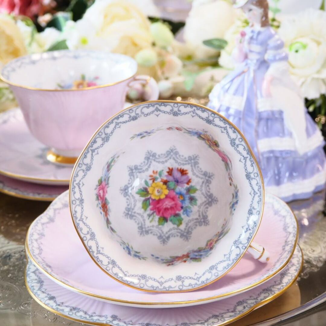 Royal Doulton - ~幻のライラック~シェリー クロッシェ トリオ Royal Doulton - ~幻のライラック~シェリー クロッシェ トリオ
