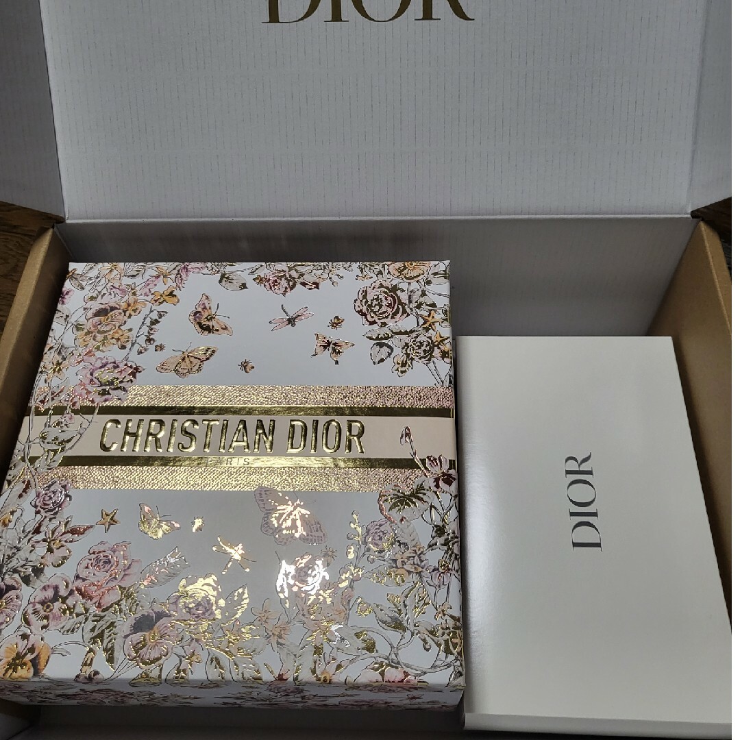Christian Dior - 【新品未使用】dior 限定ポーチ&ボックス Christian Dior - 【新品未使用】dior 限定ポーチ&ボックス