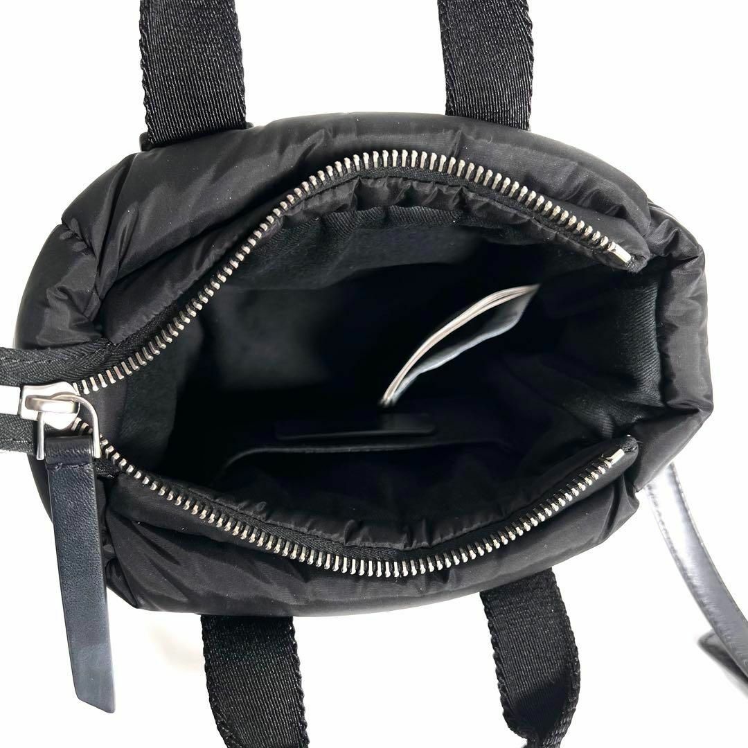 MONCLER - ほぼ未使用 モンクレール CARADOC マイクロ MONCLER - ほぼ未使用 モンクレール CARADOC マイクロ