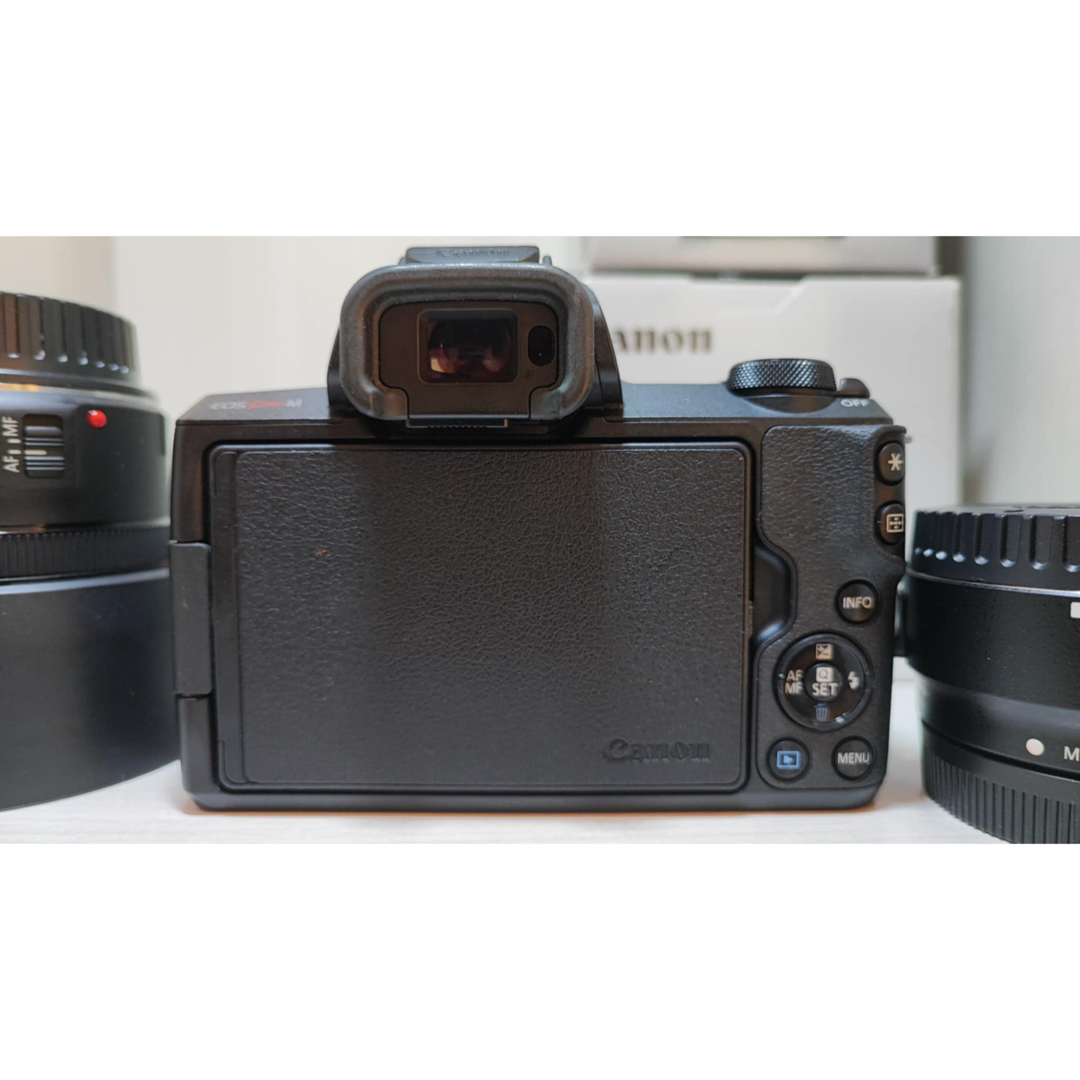 Canon - Canon EOS KISS M ボディ + 多くのアクセサリーの通販 Canon - Canon EOS KISS M ボディ + 多くのアクセサリーの通販