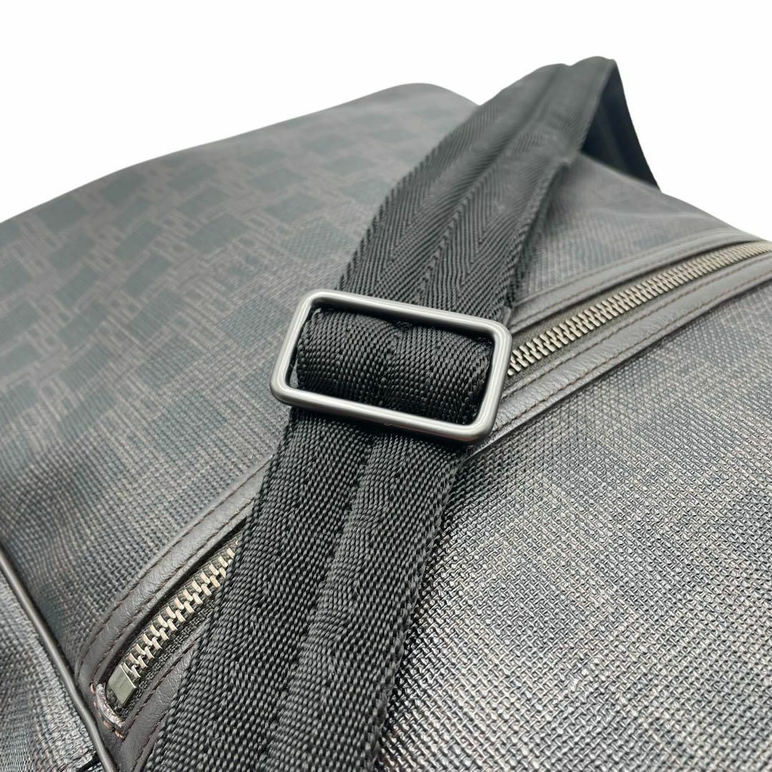 Dunhill - 極美品 ダンヒル 大容量 ショルダーバッグ クロス Dunhill - 極美品 ダンヒル 大容量 ショルダーバッグ クロス