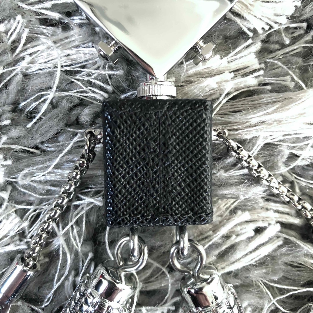 PRADA - PRADA プラダ ロボットバッグチャーム ロボット ミュウ PRADA - PRADA プラダ ロボットバッグチャーム ロボット ミュウ