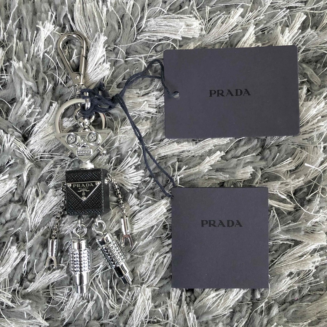 PRADA - PRADA プラダ ロボットバッグチャーム ロボット ミュウ PRADA - PRADA プラダ ロボットバッグチャーム ロボット ミュウ