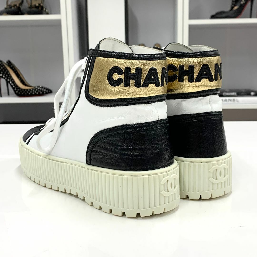 CHANEL - M10047 シャネル ラムスキン ココマーク ロゴ CHANEL - M10047 シャネル ラムスキン ココマーク ロゴ