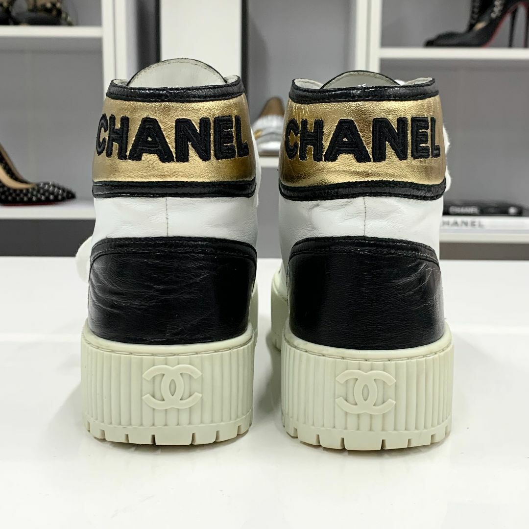 CHANEL - M10047 シャネル ラムスキン ココマーク ロゴ CHANEL - M10047 シャネル ラムスキン ココマーク ロゴ