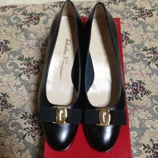 フェラガモ(Ferragamo)の超美品♡フェラガモ黒パンプス(7)(ハイヒール/パンプス)