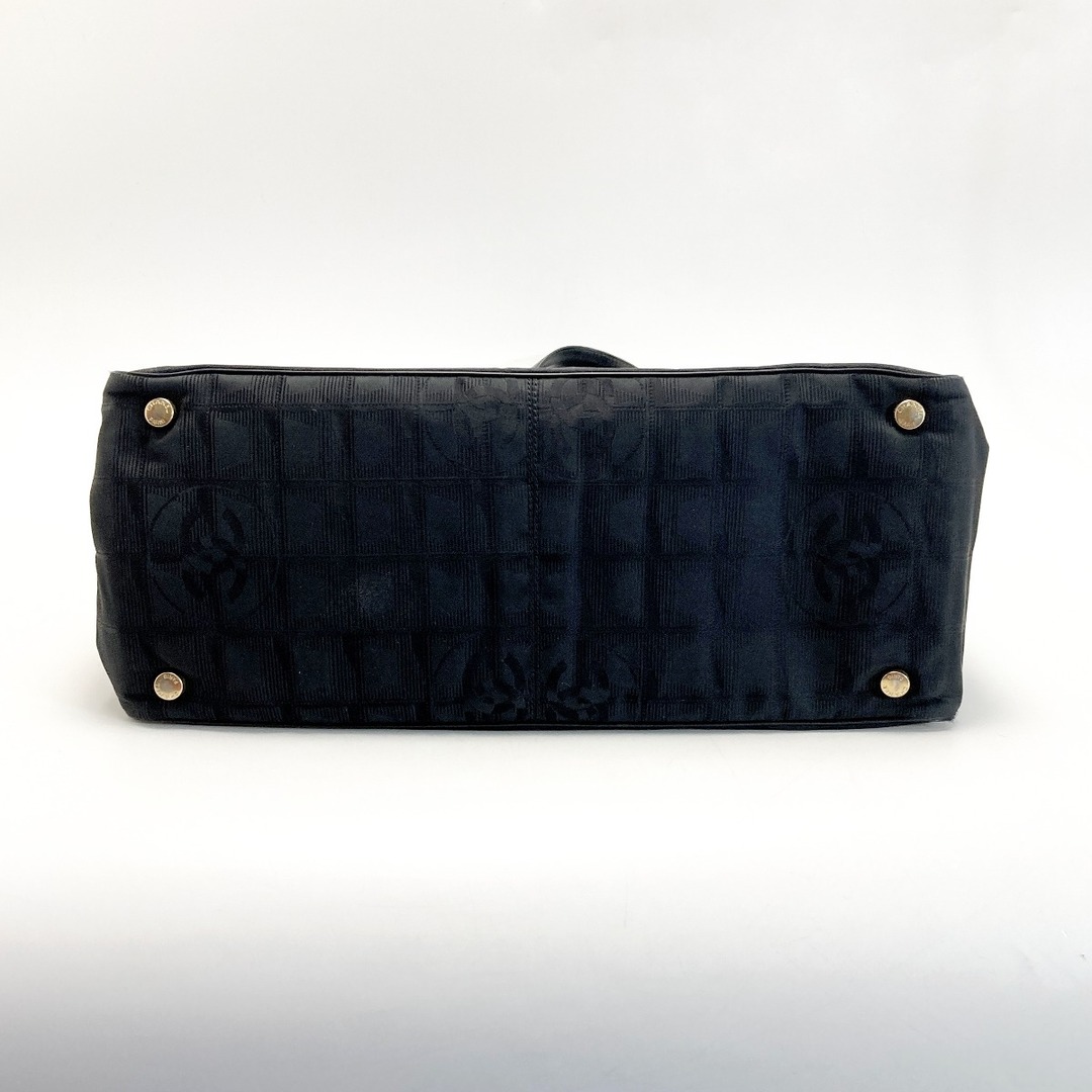CHANEL - CHANEL シャネル ニュートラベルライン トートMM CHANEL - CHANEL シャネル ニュートラベルライン トートMM